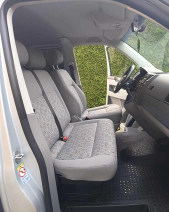 Volkswagen Caravelle cena 39000 przebieg: 410000, rok produkcji 2006 z Skoczów małe 67